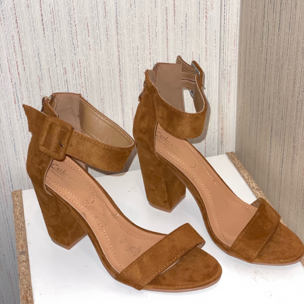 Brown chunky heels